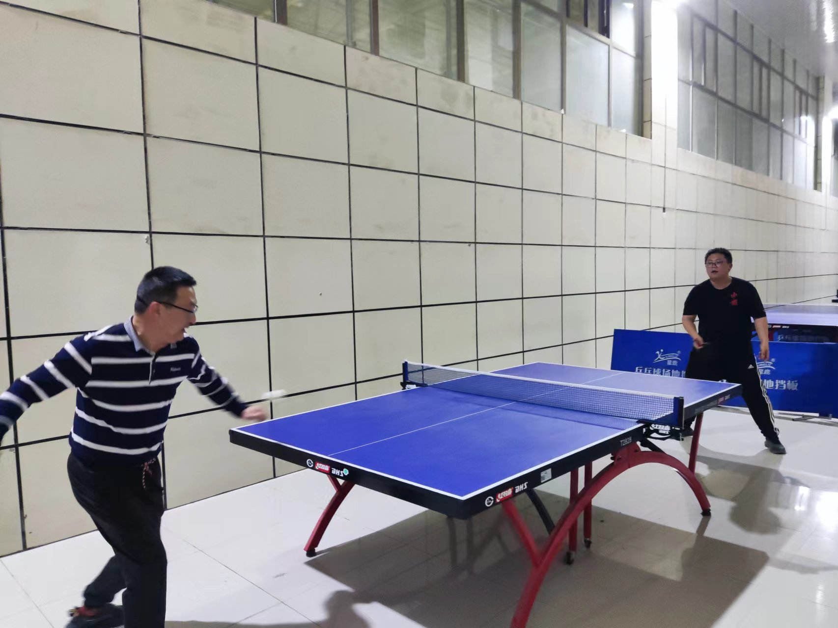 我校第三届“团结杯”教职工乒乓球比赛圆满结束